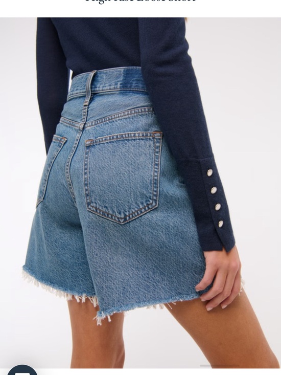 Abercrombie & Fitch Pants - Abercrombie & Fitch High-Waist Frayed loose Hem Denim Shorts